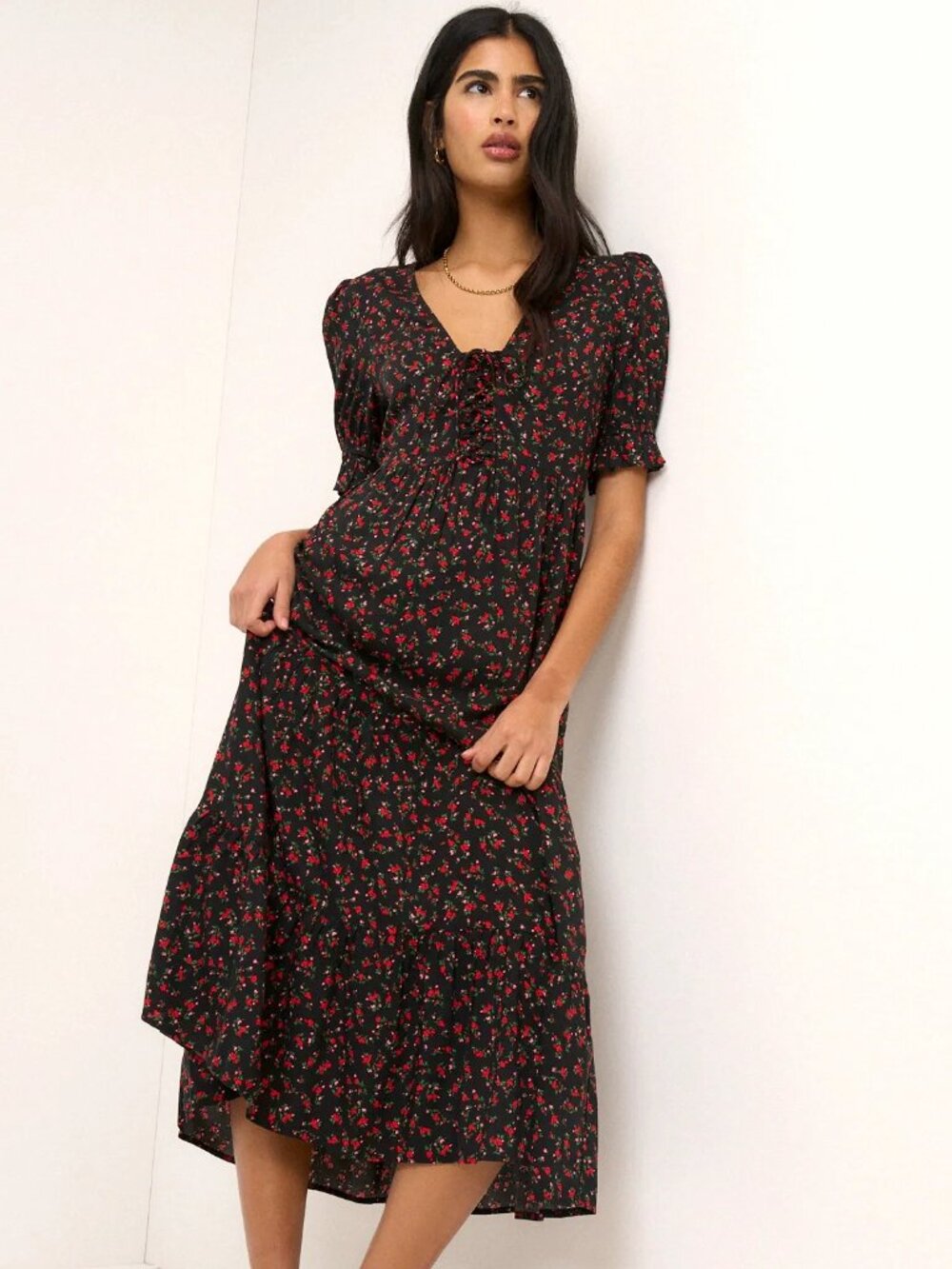 Nobody’s Child Black Floral Tiered Lia Midi Dress size 6. Washed but never worn.